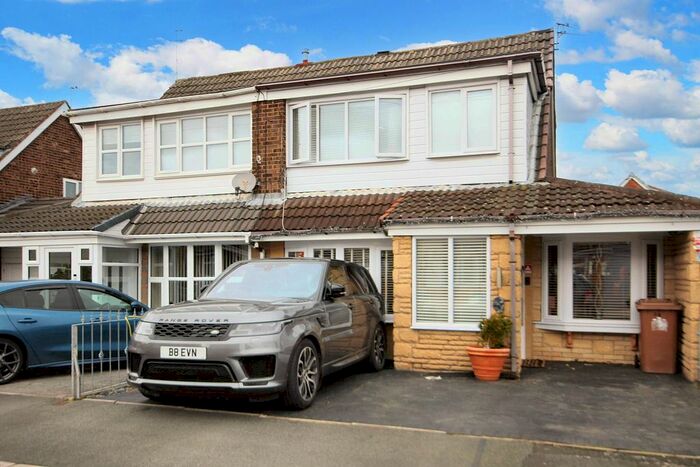 3 Bedroom Semi-Detached House To Rent In Chestnut Avenue, Haydock, WA11