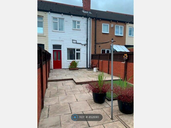 2 Bedroom Terraced House To Rent In Ambler Street, Castleford, WF10