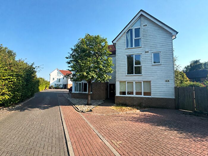4 Bedroom Property To Rent In Hop Pickers Close, Nr Faversham, ME13