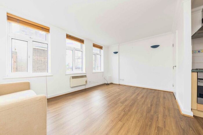 1 Bedroom Flat To Rent In Stoke Newington High Street, London, N16