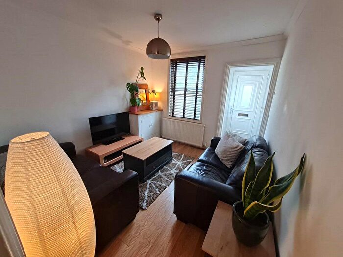 2 Bedroom End Of Terrace House For Sale In Dover Street, Maidstone, Kent, ME16