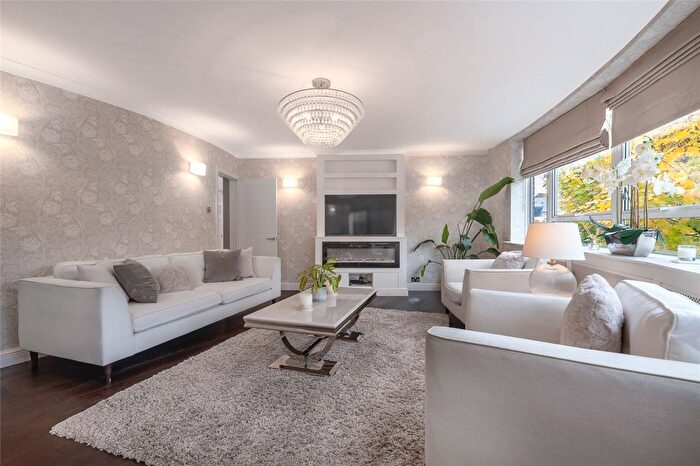 2 Bedroom Flat To Rent In Akenside Court, Belsize Crescent, London, NW3