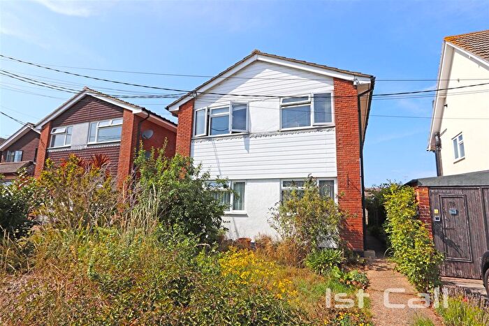 2 Bedroom Maisonette For Sale In Alexandra Road, Rochford, SS4