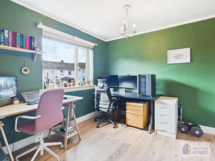2 Bedroom Semi-detached House For Sale In Calgary Park, Westwood, East Kilbride, G75