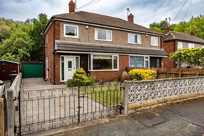 3 Bedroom Semi Detached House For Sale In Winsford Drive, Huddersfield, HD5