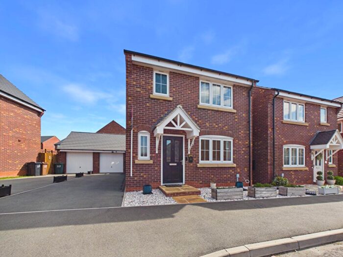 3 Bedroom Detached House For Sale In Meadowsweet Grove, Mickleover, DE3