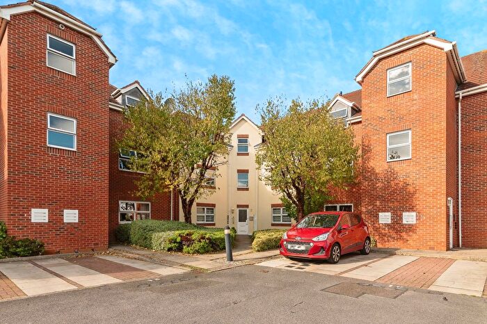 2 Bedroom Flat For Sale In Loughborough Road, West Bridgford, Nottingham, Nottinghamshire, NG2