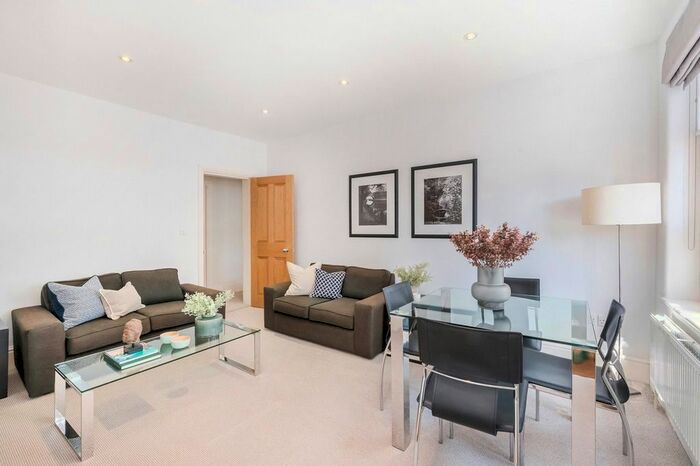 2 Bedroom Flat To Rent In Clarendon Flats, Balderton Street, Mayfair, London, W1K