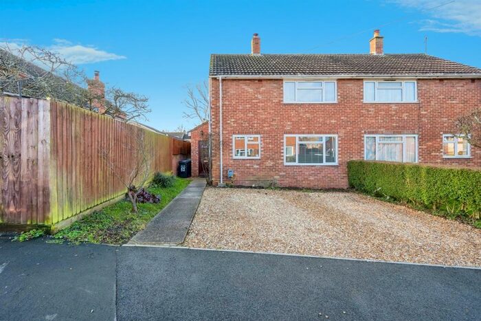 3 Bedroom Semi-Detached House For Sale In Hall Close, Bourn, Cambridge, CB23