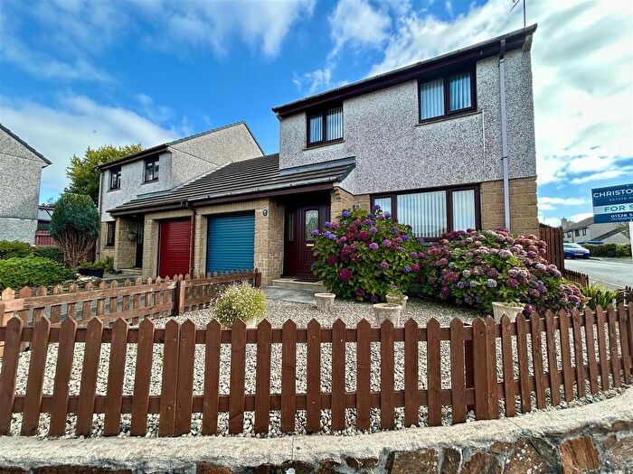 3 Bedroom Link Detached House For Sale In Gwarth An Drae, Helston, TR13
