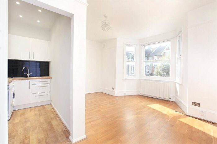 2 Bedroom Flat To Rent In Mysore Road, Battersea, SW11