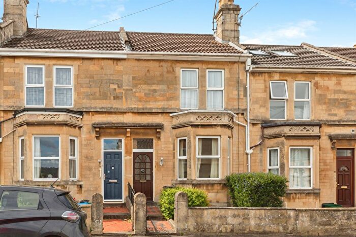 3 Bedroom Terraced House For Sale In Ringwood Road, Bath, BA2