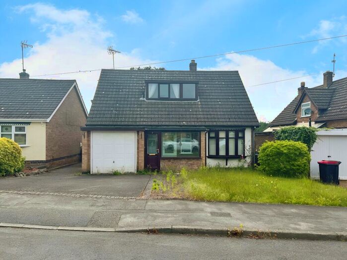 3 Bedroom Detached House For Sale In Trentham Road, Hartshill, Nuneaton, Warwickshire, CV10