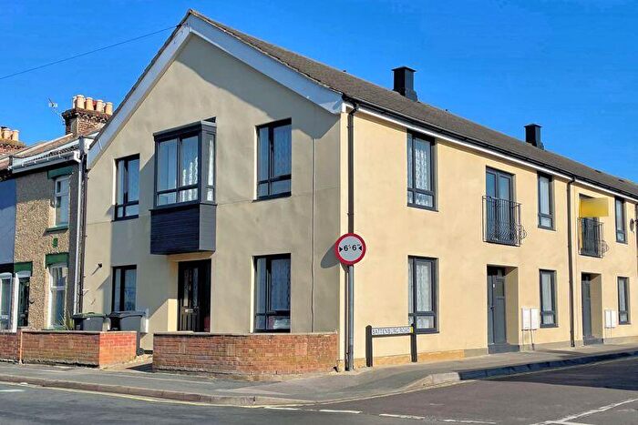 2 Bedroom Terraced House For Sale In Queens Road, Gosport, PO12