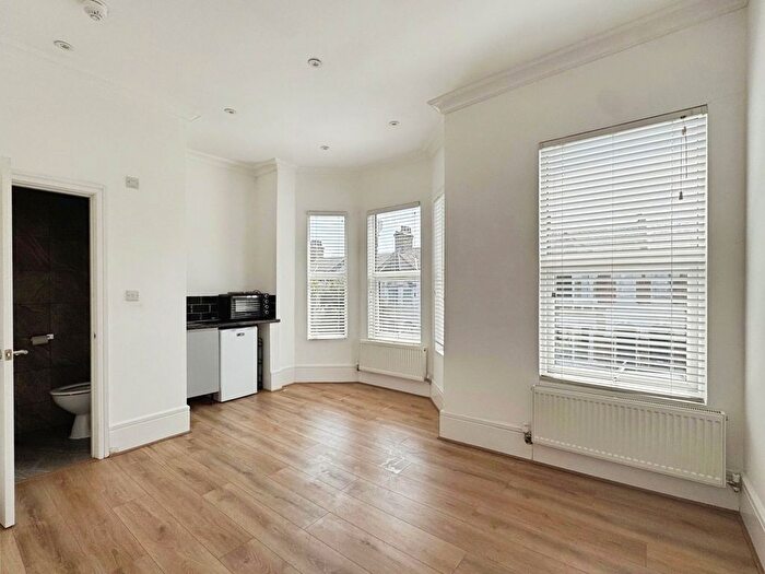 Studio To Rent In East Dulwich Grove, London, SE22