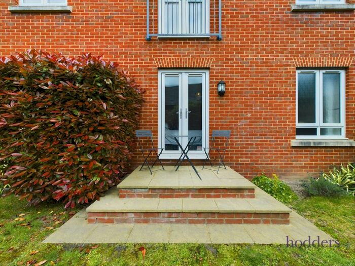1 Bedroom Apartment To Rent In Weybridge, Surrey, KT13