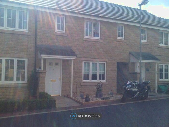 3 Bedroom Terraced House To Rent In School Street, Bingley, BD16