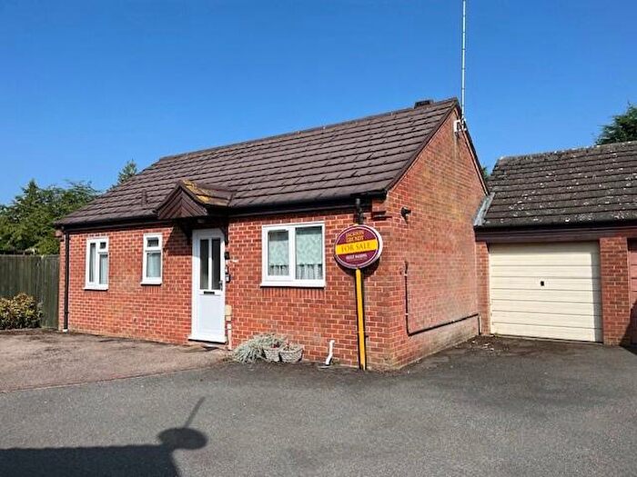 2 Bedroom Bungalow For Sale In William Road, Long Buckby, NN6