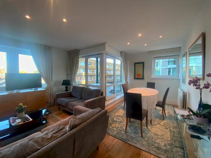 2 Bedroom Flat To Rent In Warren House, Beckford Close, London, W14