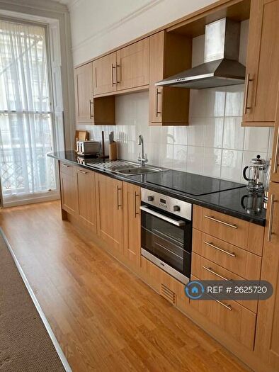 1 Bedroom Flat To Rent In Oriental Place, Brighton, BN1