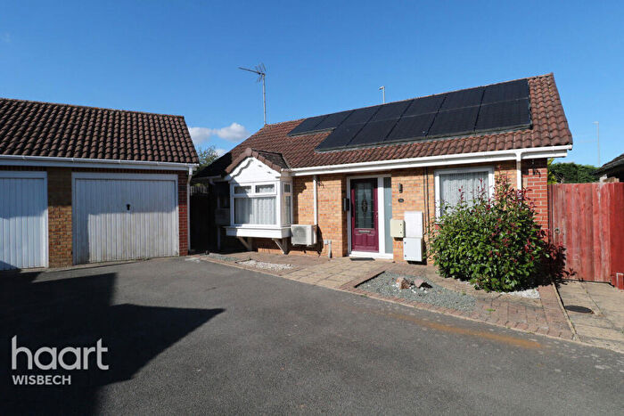 2 Bedroom Bungalow For Sale In Petts Close, Wisbech, PE13