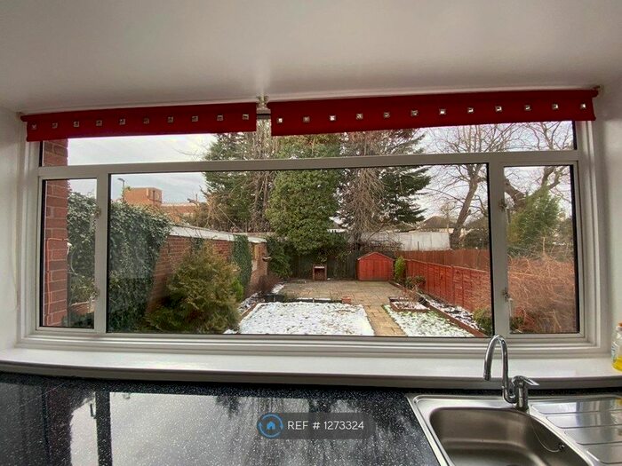 3 Bedroom End Of Terrace House To Rent In Aldersgrove Avenue, London SE9