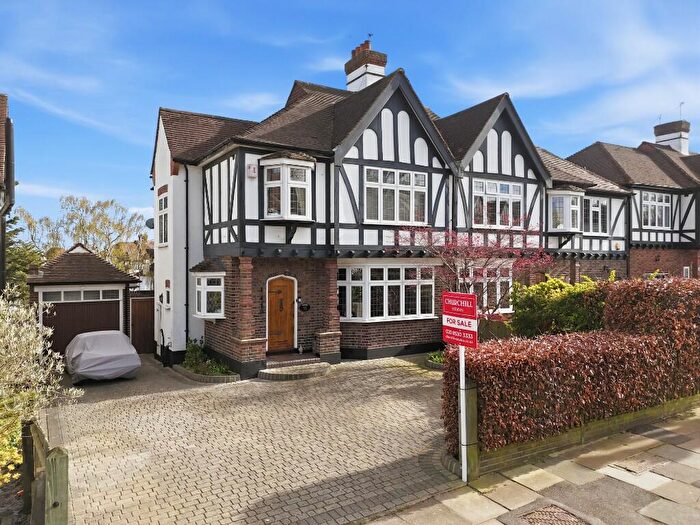 3 Bedroom Semi Detached House For Sale In Princes Avenue, Woodford Green, Essex, IG8