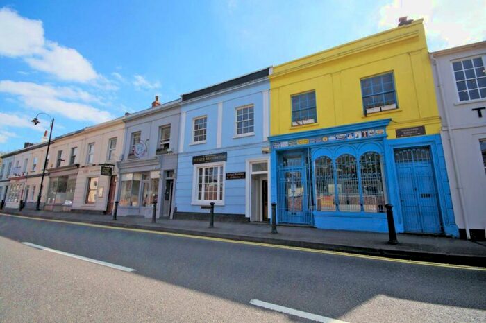 1 Bedroom Flat To Rent In The Suffolks, GL50