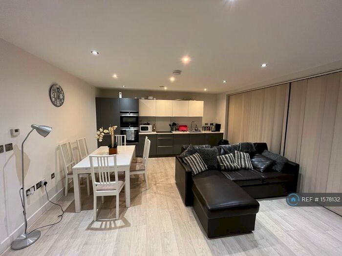 2 Bedroom Flat To Rent In Great Northern Road, Cambridge, CB1