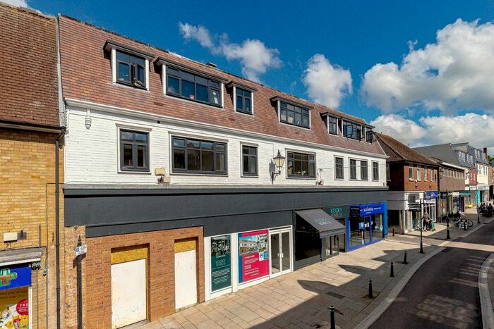 1 Bedroom Flat To Rent In High Street, St. James House SG8