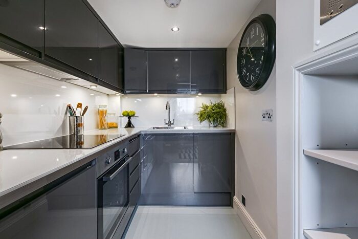 1 Bedroom Flat For Sale In Onslow Gardens, London, SW7