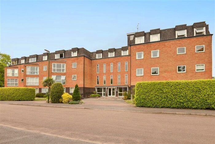 1 Bedroom Flat To Rent In Tymperley Court, Kings Road, Horsham, West Sussex, RH13