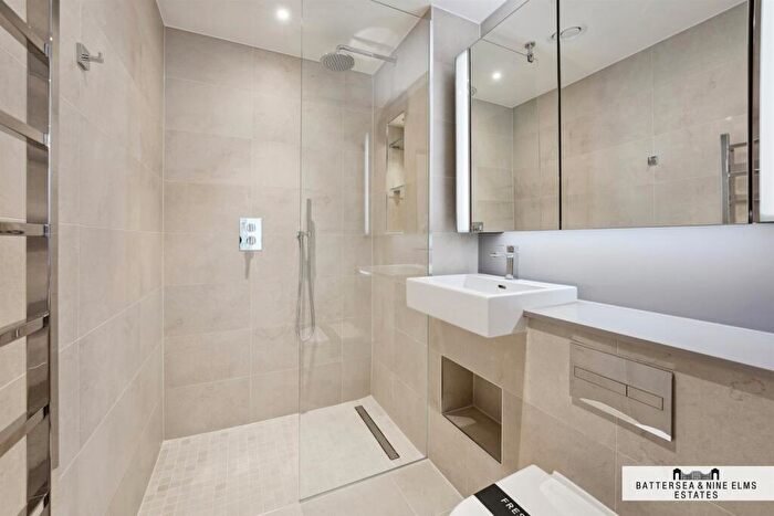 2 Bedroom Apartment To Rent In Senate Building, Lexington Gardens, SW11