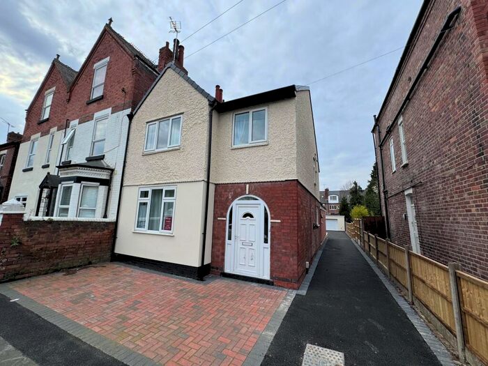 6 Bedroom Semi-Detached House To Rent In Brailsford Road, NG7