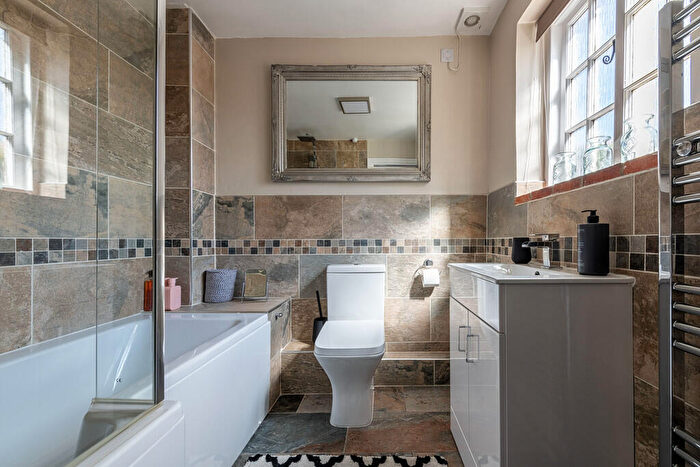 2 Bedroom Cottage For Sale In Waddingham, Gainsborough, DN21