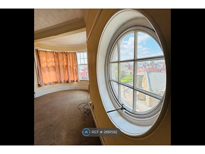 1 Bedroom Flat To Rent In Sunnycroft, Llandrindod Wells, LD1