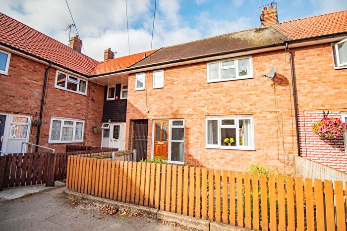 3 Bedroom Terraced House To Rent In Riccall Close, Hull, HU6