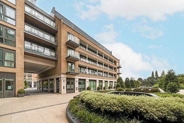 2 Bedroom Flat To Rent In Ferry Quays, Ferry Lane, Brentford, Kew Bridge, London, TW8