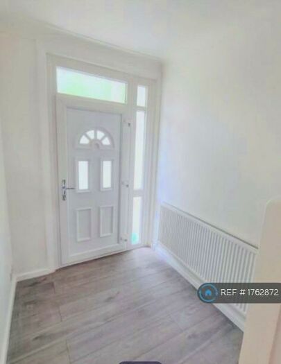 4 Bedroom Terraced House To Rent In Walpole Road, London, N17