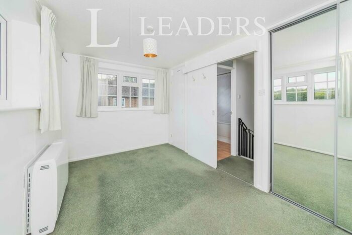 1 Bedroom Terraced House To Rent In Maple Drive, RH19