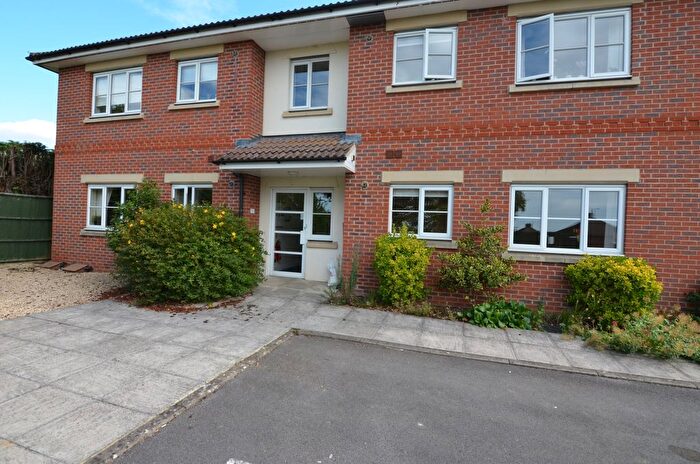 2 Bedroom Flat To Rent In Cherry Tree Court, Chestnut Road, Botley, Oxford, OX2
