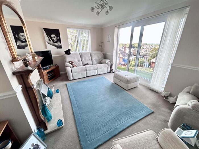 2 Bedroom Apartment For Sale In Prospect Road, Shanklin, PO37