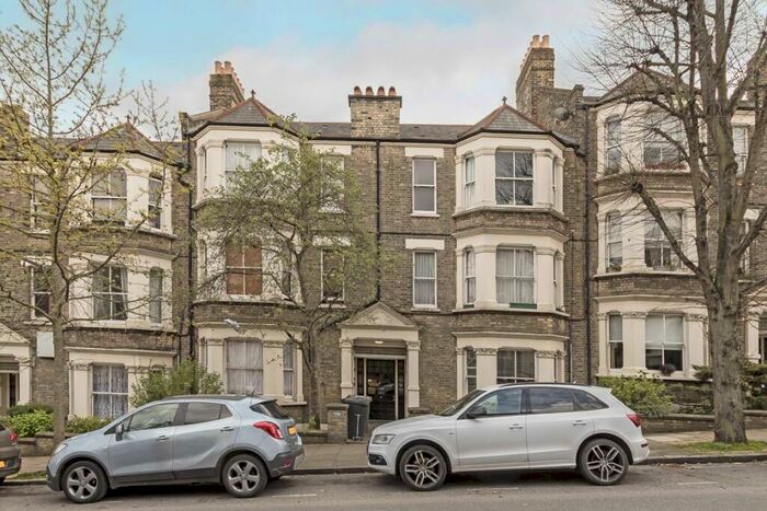 2 Bedroom Flat To Rent In Cathcart Hill, Upper Holloway, N19