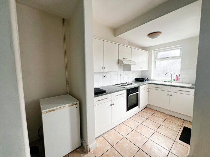 2 Bedroom House To Rent In Spring Bank West, Hull, HU5