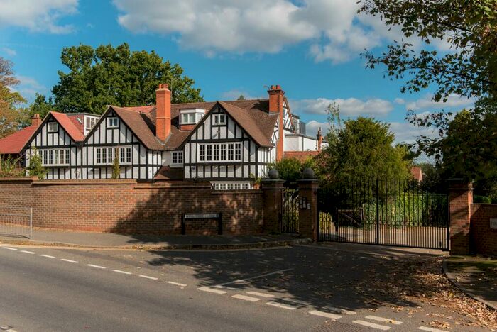 2 Bedroom Apartment To Rent In Claremont Lane, Esher, Surrey, KT10
