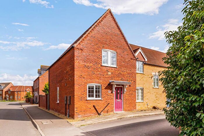 3 Bedroom End Of Terrace House For Sale In Poppy Close, Spalding, PE11