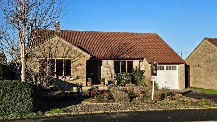 2 Bedroom Detached Bungalow To Rent In Freame Way, Gillingham, Dorset, SP8