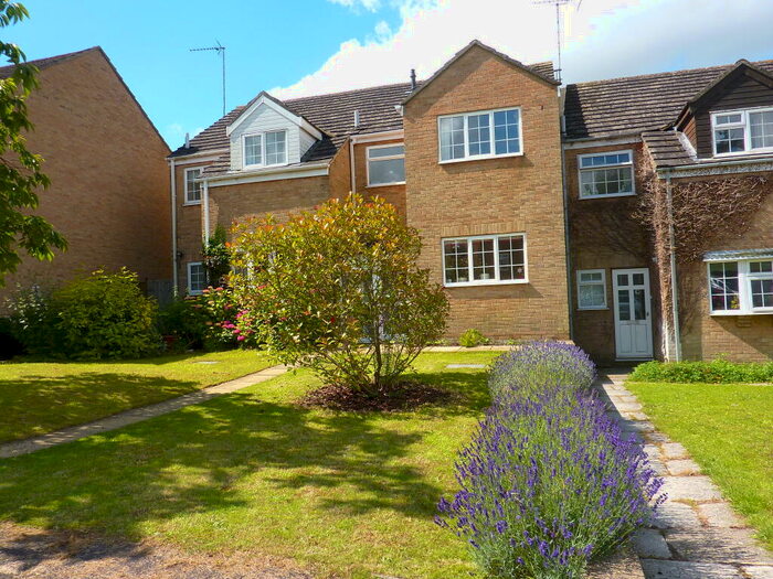 3 Bedroom Terraced House To Rent In Hitchman Drive, Chipping Norton, OX7