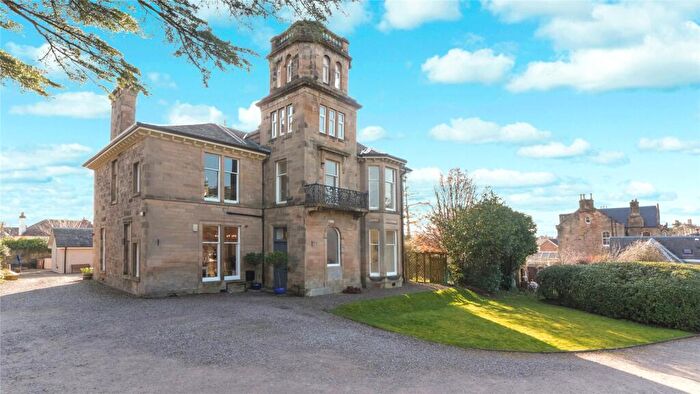 3 Bedroom Flat For Sale In Park Place, Stirling, Stirlingshire, FK7