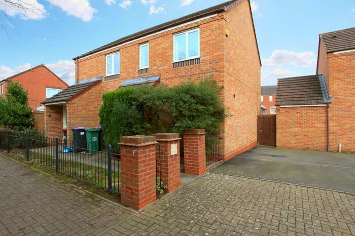 2 Bedroom Flat To Rent In Moorhouse Close, Wellington, Telford, TF1